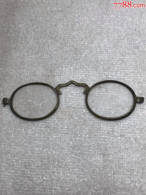 清代白铜架水晶石眼镜